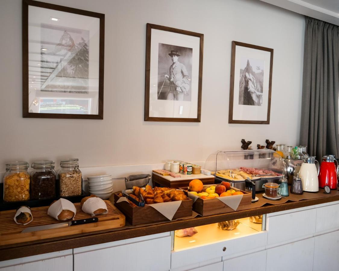Chalet Hotel Le Whymper Chamonix Bagian luar foto